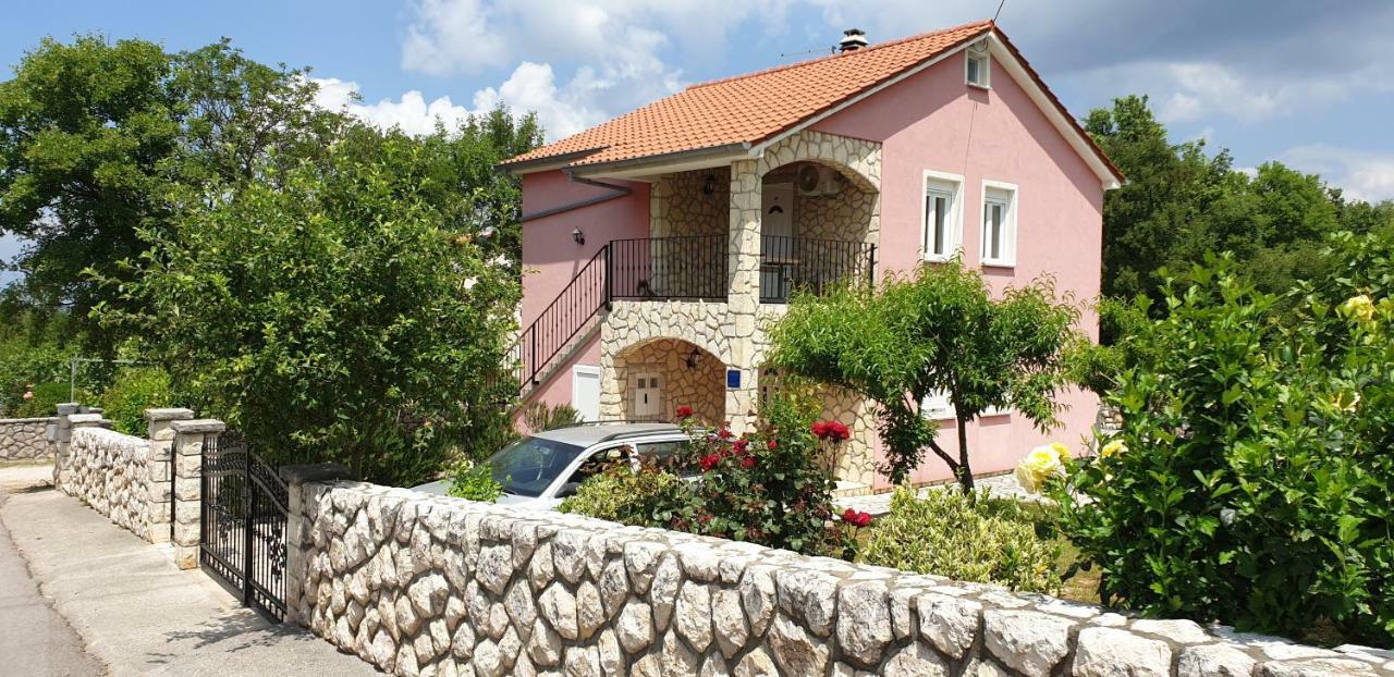 Apartments Roses Dobrinj Exterior foto
